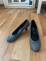 Pumps Glitzerpumps Gabor 3 1/2 36,5 Schwarz silber neuwertig Niedersachsen - Nienburg (Weser) Vorschau