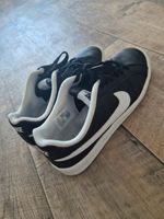 Nike Schuhe schwarz/weiß Niedersachsen - Emden Vorschau