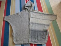 Poncho warme Jacke Schurwolle naturfarben free size Kapuze Füchse Dresden - Südvorstadt-Ost Vorschau