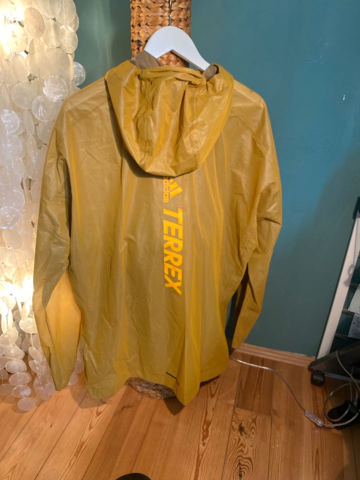 Adidas leichte Laufregenjacke windbreaker Terrex gelb XXL in München