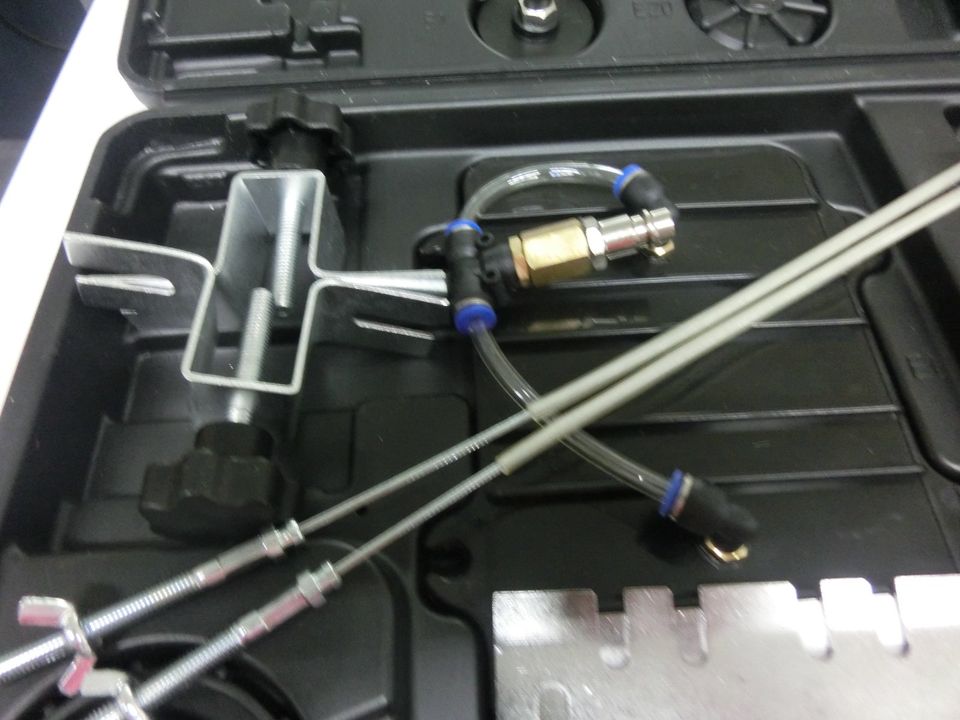 13x Adapter Set für Druckluft Bremsenentlüfter Bremsenentlüftungs