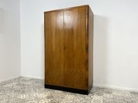 WMK Hochwertiger und sehr gut erhaltener Art Deco Kleiderschrank von Brumax , Vollholz in edlem Wurzelholz # Schrank Wäscheschrank Wardrobe Schlafzimmerschrank Reihenbücherschrank Vintage Mid-Century Friedrichshain-Kreuzberg - Friedrichshain Vorschau