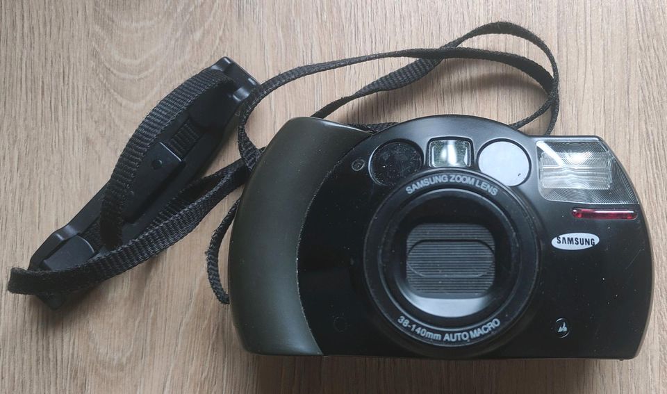 Verkaufe analoge Kleinbildkamera Samsung ECX1 in Hamburg