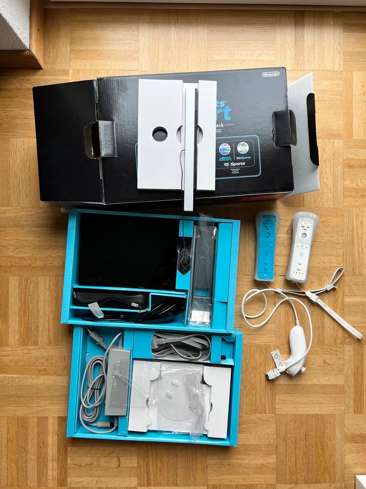 Nintendo Wii + 2 Controller in Boxberg