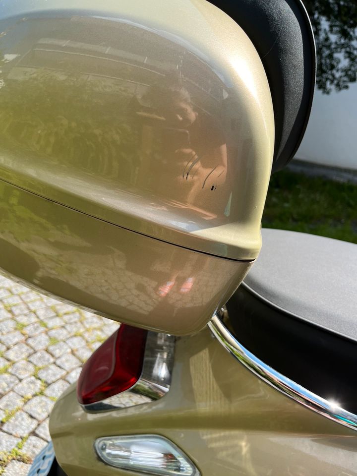 Vespa Primavera 50 75 Jahre Euro 5 - Sondermodell in Deizisau 