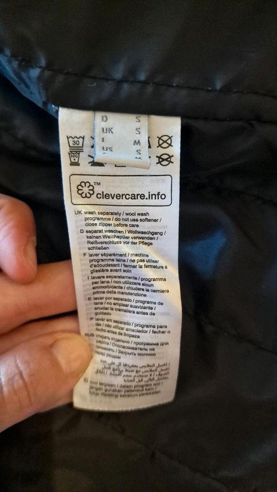 Lederjacke aus Leder-Imitat Esprit neuwertig in München