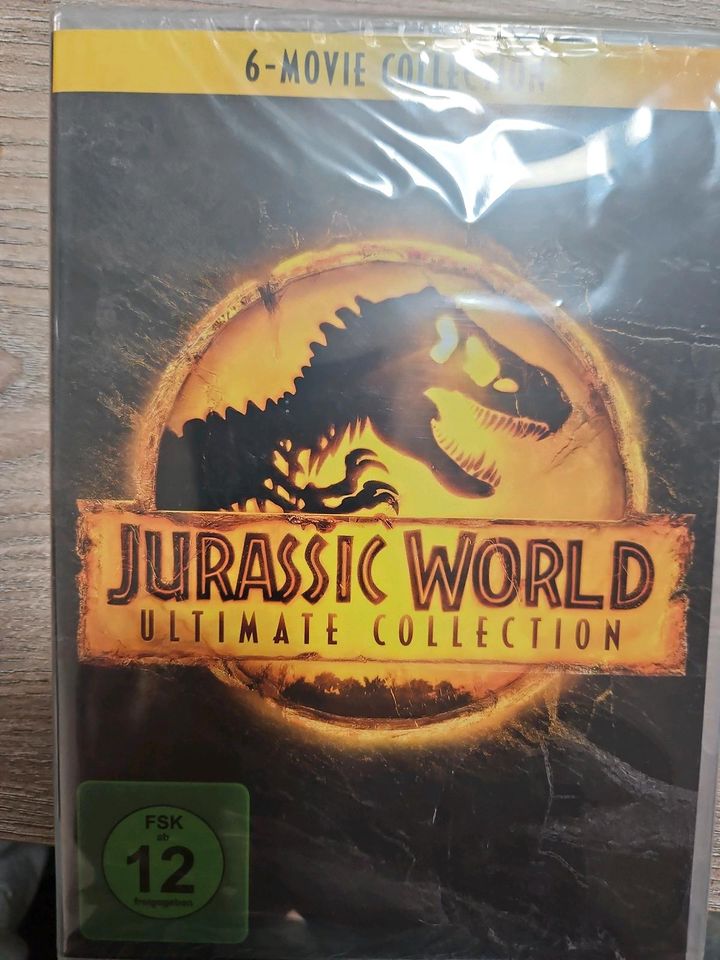 Jurassic World Ultimate Collection DVD Box in Schweinfurt