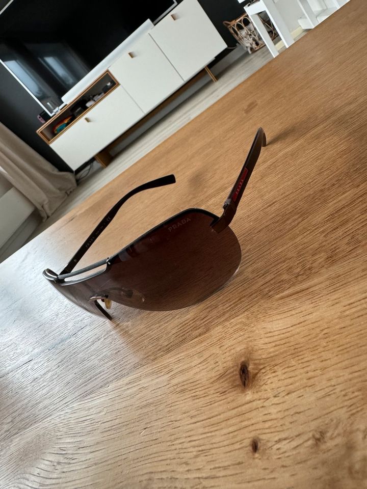 Prada Sonnenbrille in Henstedt-Ulzburg