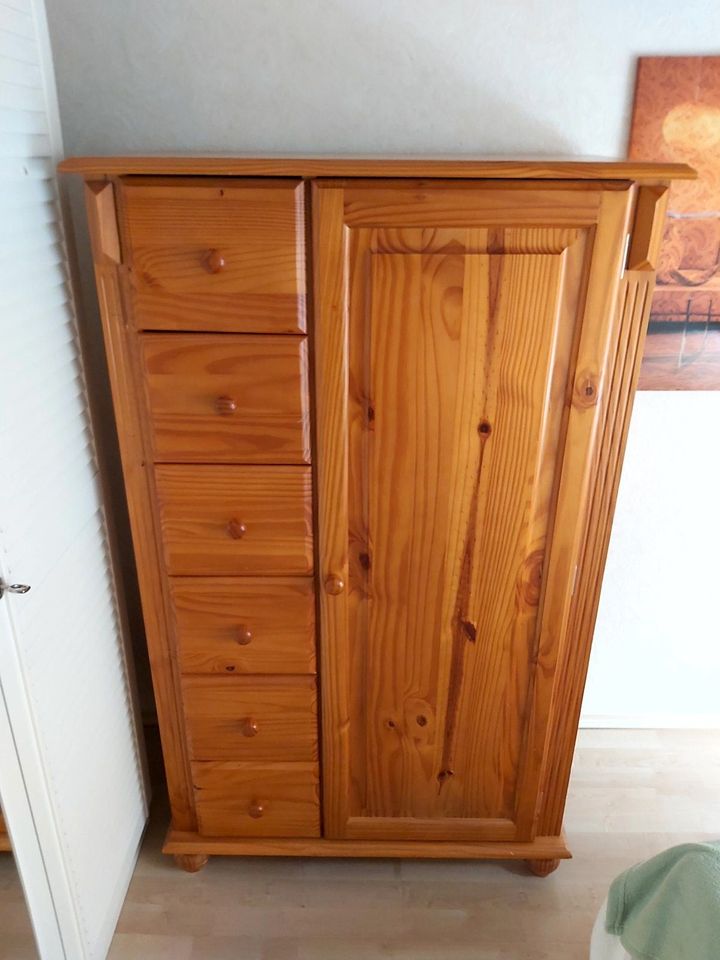 Sideboard Kommode Schrank in Dettingen unter Teck