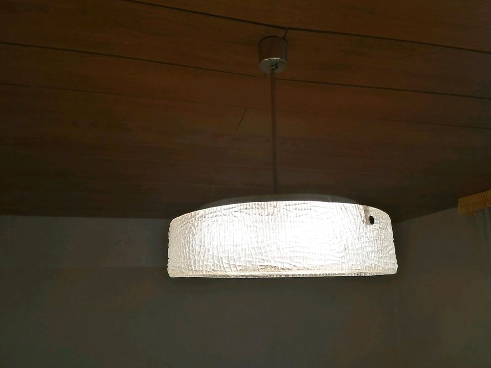 Große Hängeleuchte Kaiser Design Lampe Vintage 70er Eisglas in Rodalben