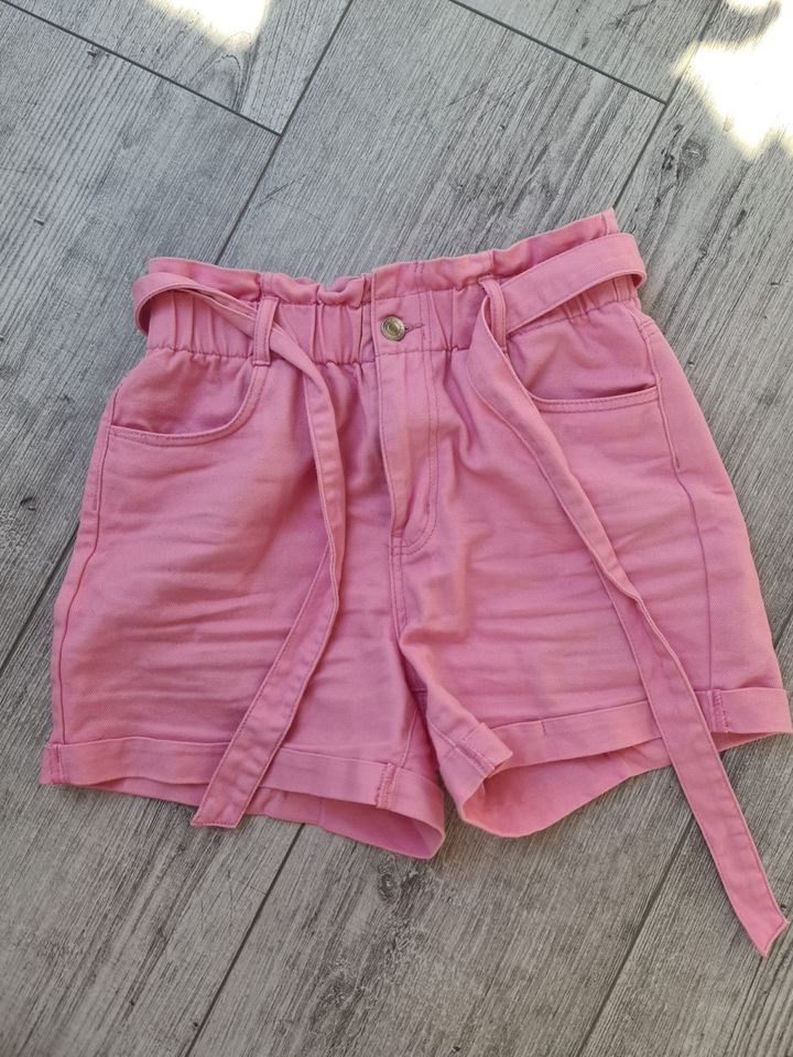 Vero Moda Jeans  Shorts pink Gr. S wie neu, Hose Jot Pants Sommer in Berlin