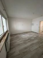 Teilmöblierte Wohnung mit Einbauküche: freundliche 1-Zimmer-EG-W. Wuppertal - Barmen Vorschau