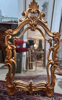 Goldener Holzspiegel mit Giebel  Prunkvoll geschnitzt Bayern - Fürth Vorschau