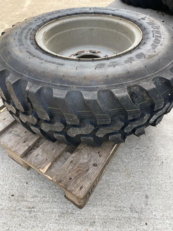 Radladerreifen DUNLOP SP t9 335/80 R18 EM in Boxberg / Oberlausitz