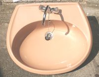 Waschbecken m. Armatur beige-braun-rosa 65 x 55 cm Schleswig-Holstein - Silberstedt Vorschau