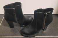 Catwalk Schuhe Stiefel Stiefeltte Leder Gr.38 NEU Nordrhein-Westfalen - Oberhausen Vorschau
