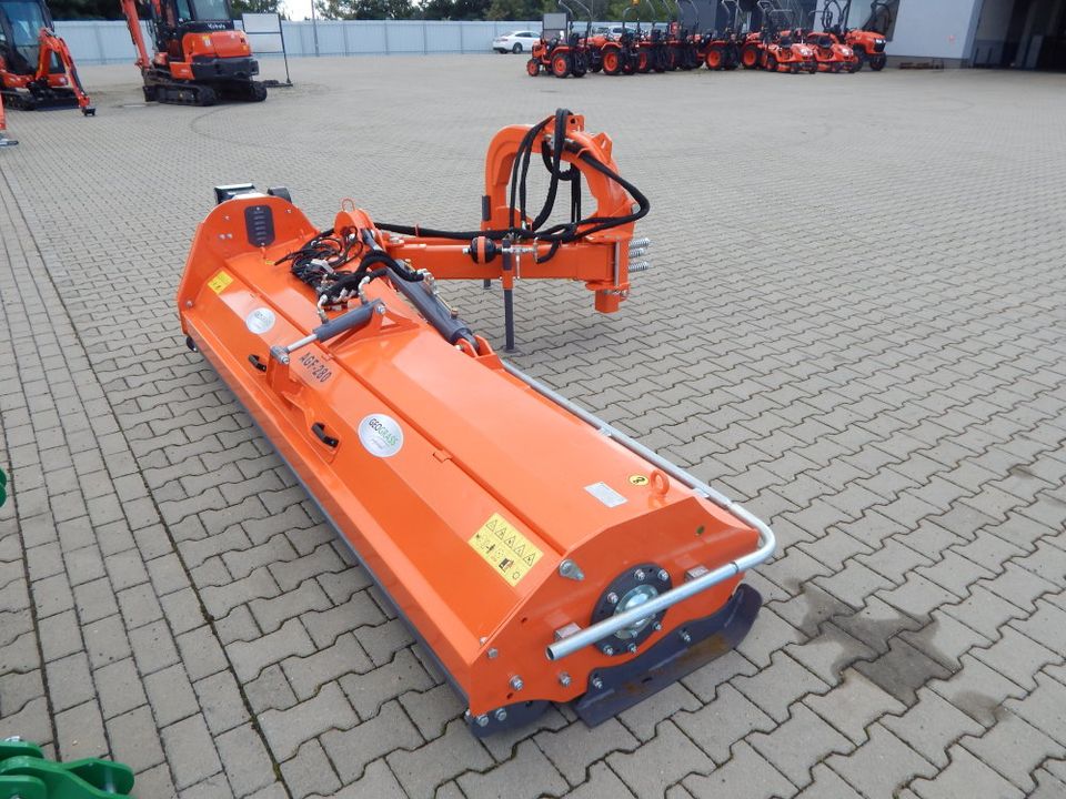 Schlegelmulcher mit Ausleger AGF 280 mit Ventilen GEOGRASS NEU in Ludwigsfelde