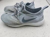 Nike Sneaker grau Köln - Kalk Vorschau