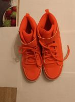 Ein Paar orange Schuhe in der Größe 39 Nordrhein-Westfalen - Hückelhoven Vorschau
