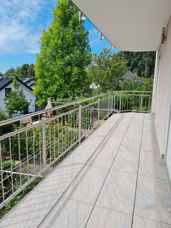 Provisionsfrei 2ZKDB - Balkon und Terrasse - Hanglage - Domblick in Leverkusen