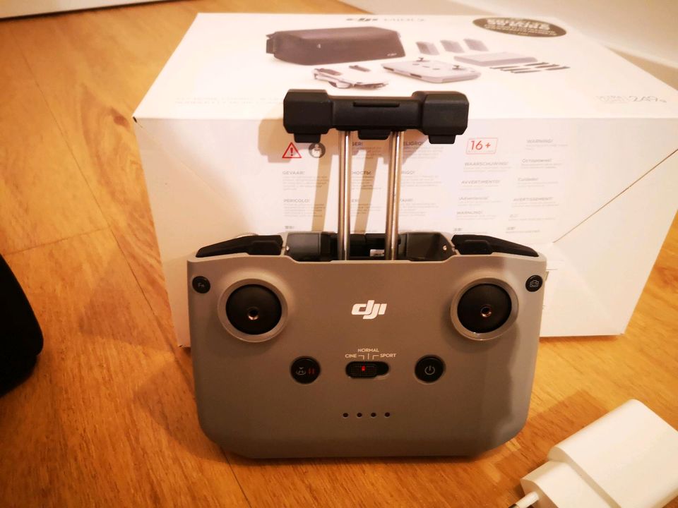 Dji Mini 2 Drohne mit Fly More Combo und weiterem Zubehör in Braunschweig