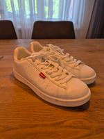 Levis Turnschuhe Sneaker Baden-Württemberg - Gottmadingen Vorschau