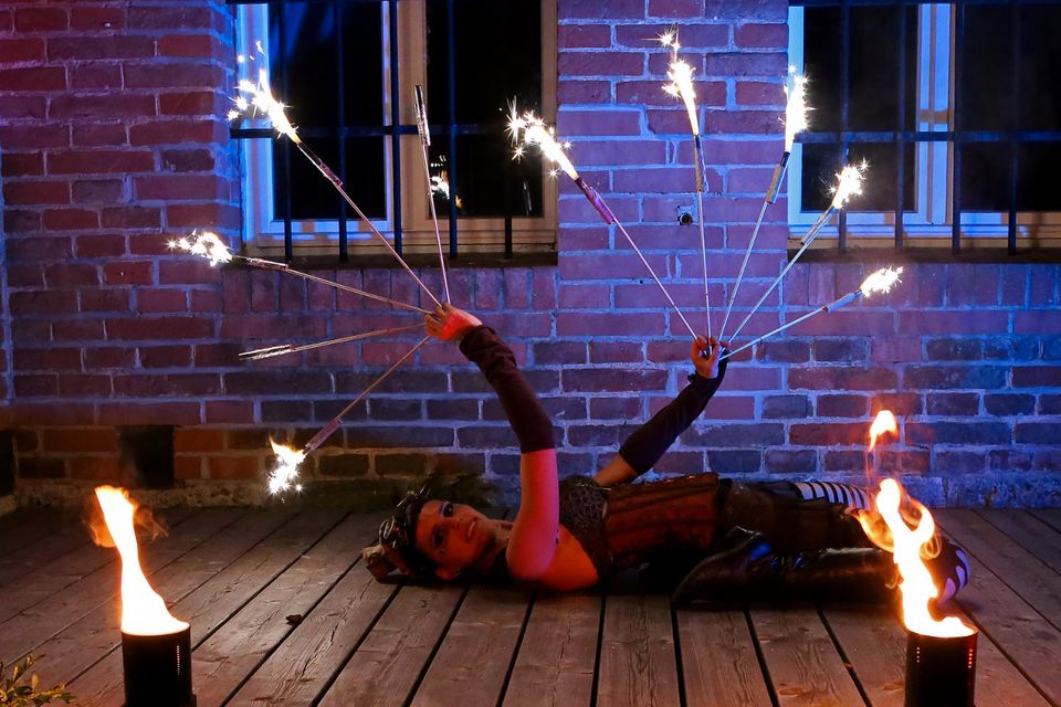 Feuershow Günzburg für Hochzeit, Firmenfeier, Geburtstag uvm. in Günzburg