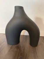 Große Steingut Vase von H&M in schwarz Kreis Pinneberg - Quickborn Vorschau