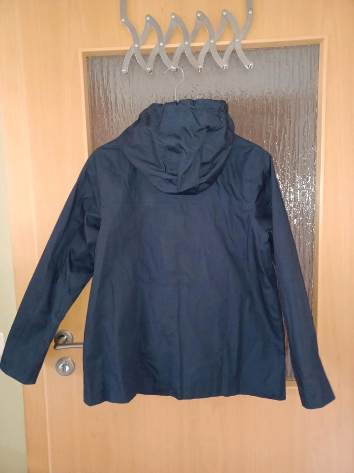 BODEN Regenjacke Marine Blau Gr. L in Augsburg