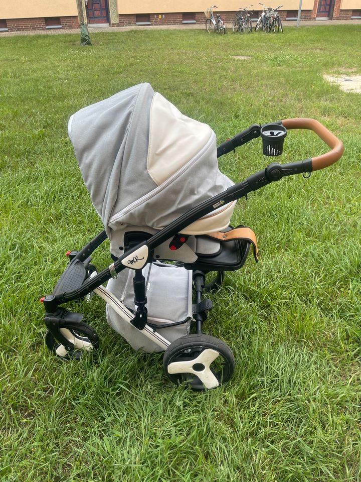 3 in 1 KINDERWAGEN ZU VERKAUFEN in Berlin