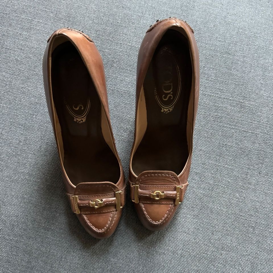 Tod‘s Pumps braun 36 in Berlin