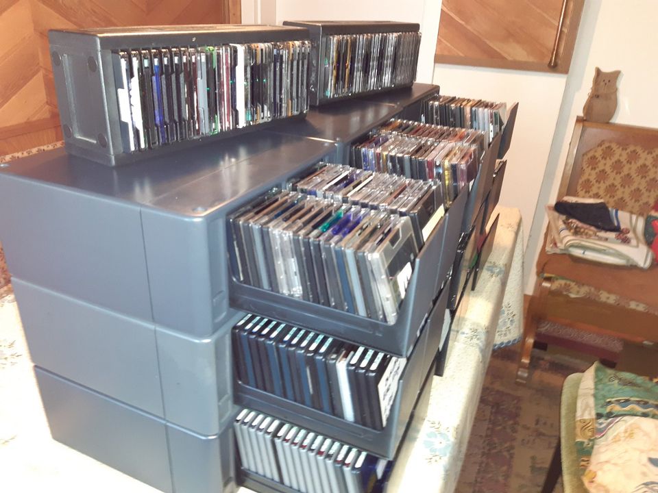 MINI DISC SCHUBLADENBOXEN inkl. 305 Stück Minidisc in Büren