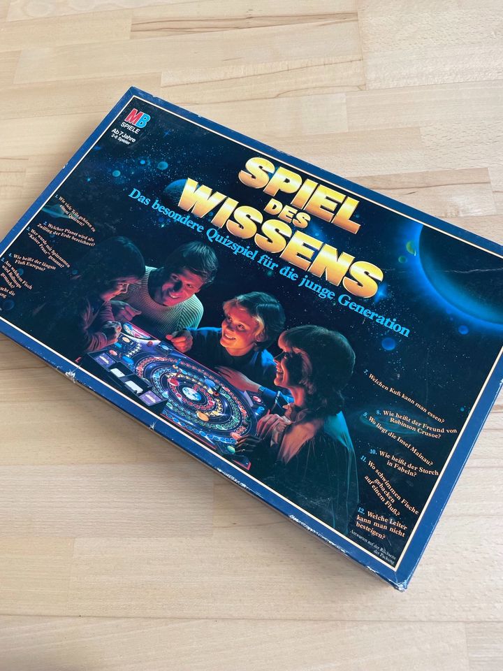 Spiel des Wissens Brettspiel Gesellschaftsspiel in Salzkotten