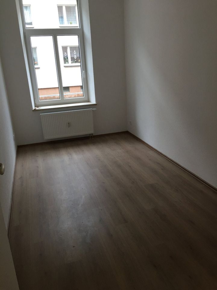 4 Zimmer-Maisonette-Wohnung mit Balkon! in Plauen