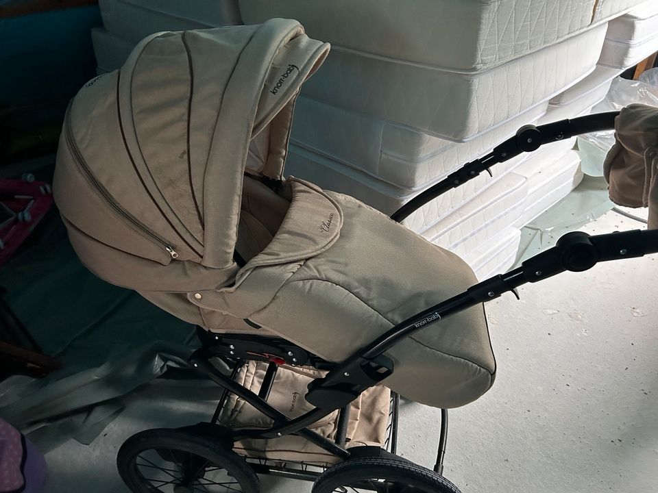 Knorr Classico Kinderwagen in Sagard