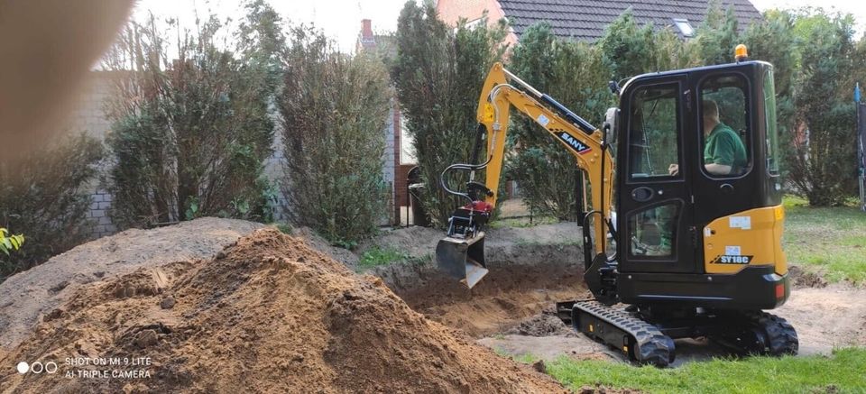 Minibagger mieten, Bagger leihen, Erdarbeiten in Krempe