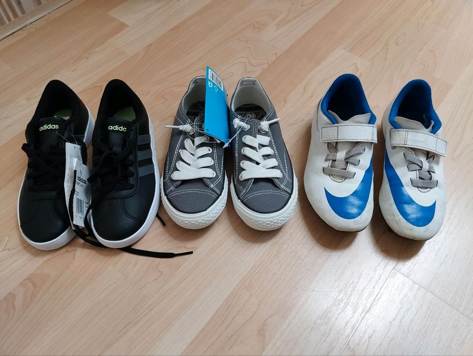 Schuhe - Sneaker, Fußballschuhe, NEU, Adidas, Nike, Gr. 32 in Neuenhagen