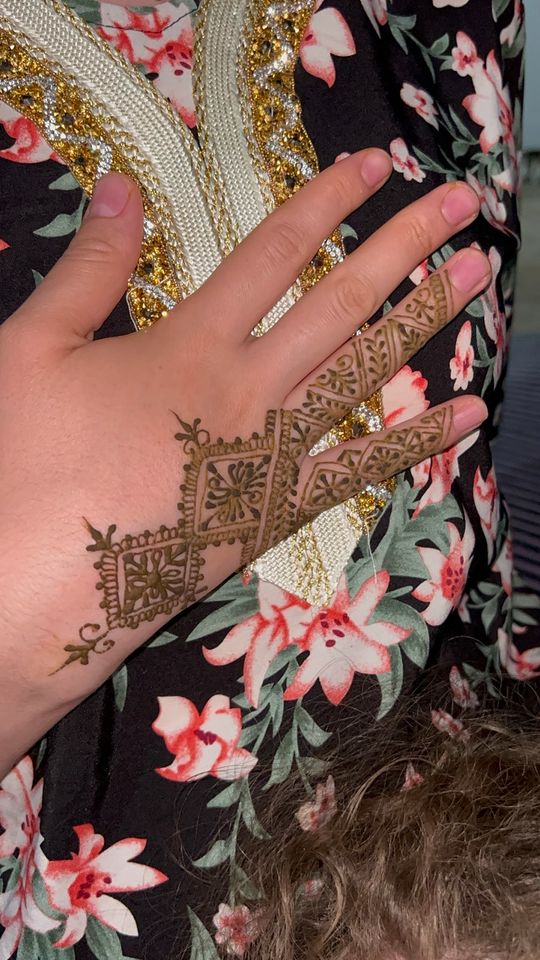 Henna Tattoo hena kina henna Bemalung Eid bajram Bayram mehndi in Bottrop