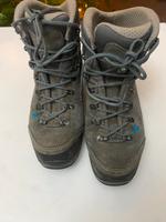 Lowa  Gore-TexDamen Wanderschuhe Schuhe Gr 39,5 Nordrhein-Westfalen - Oberhausen Vorschau