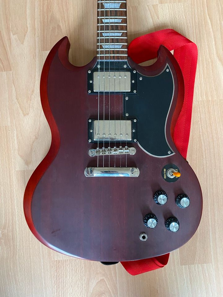 E-Gitarre Epiphone SG 60s vintage cherry in Halle