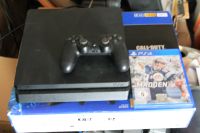 Sony PlayStation 4 Slim 500GB in OVP inkl. 2 Spiele Bayern - Rosenheim Vorschau