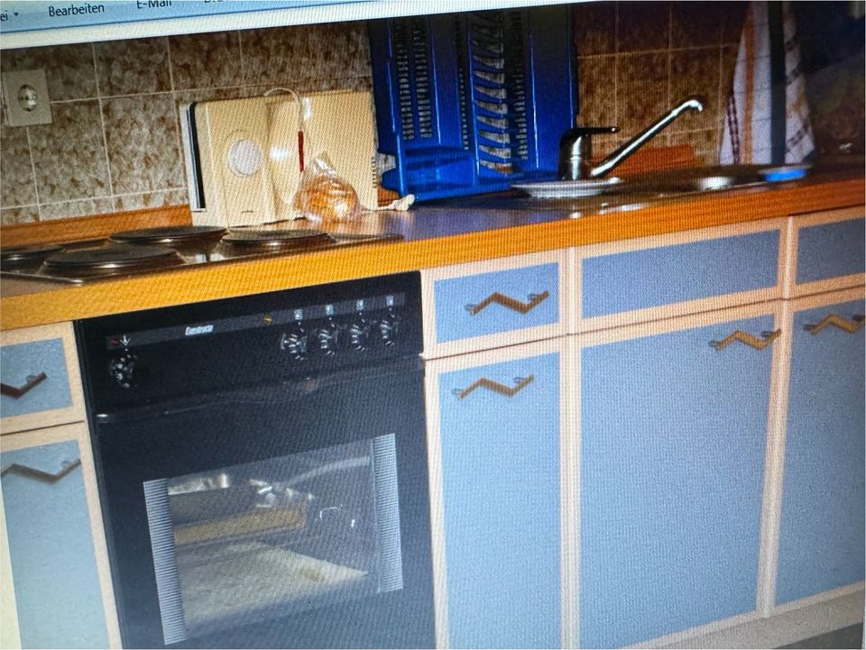 Nolte Kücheenzeile mit Geräten (Kühlschrank + Ofen) in Rimpar