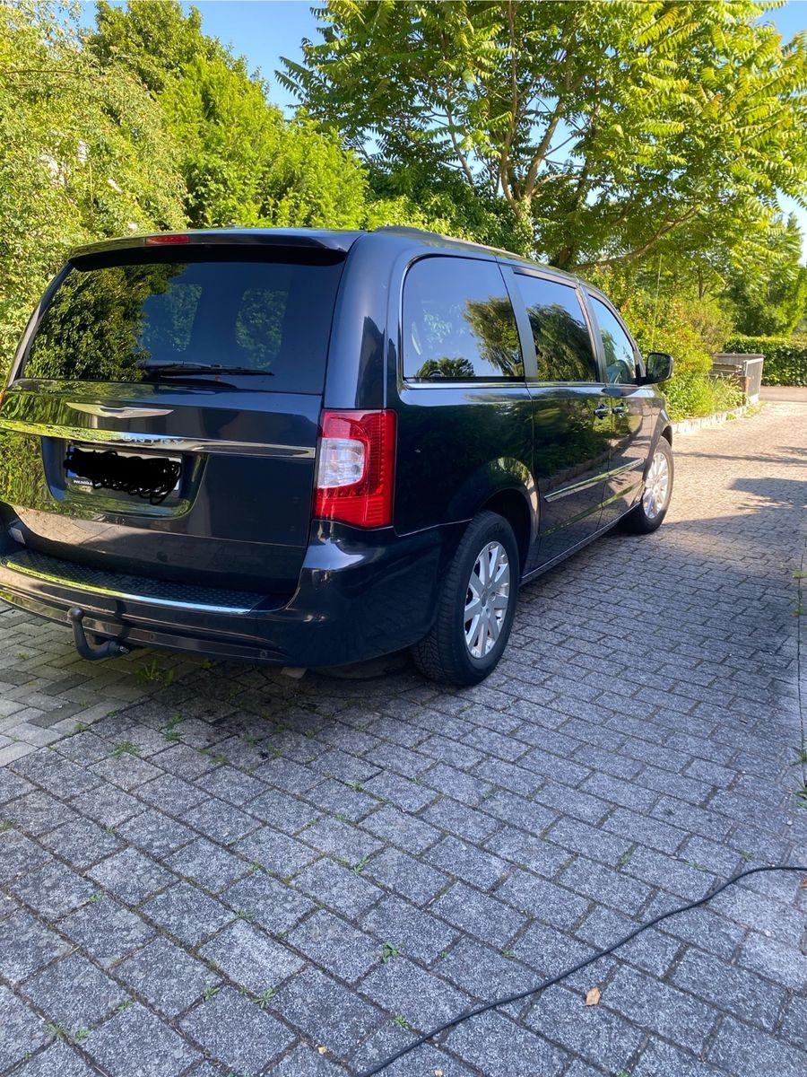 Abbildung des Autos Chrysler Town & Country