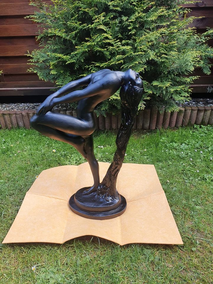 Austin Sculpture 1979 "Sultry Awakening" (Skulptur) in Alsdorf