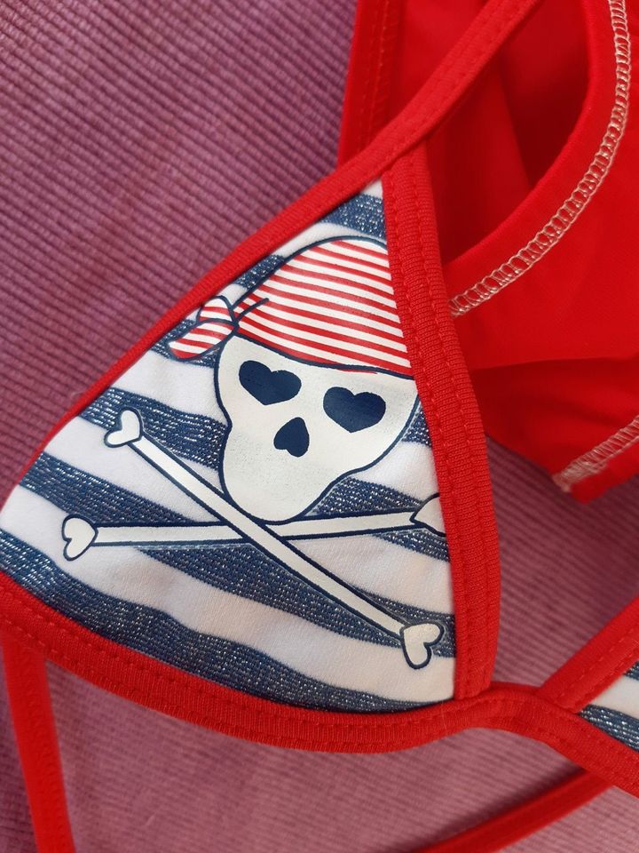 PIRATEN Skull Badeanzug Seepferdchen Bikini gestreift Glitzer 128 in Nusse