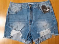 Jeans Hot Pants / Shorts Gr. L **NEU mit Etikett** Sachsen - Triebel Vorschau