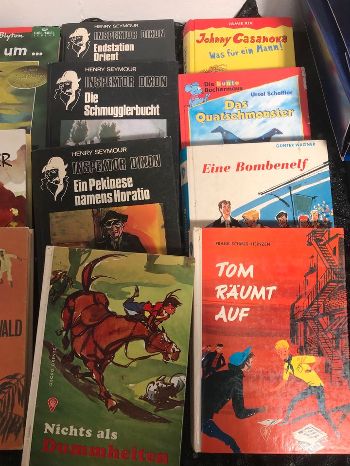 Kinderbücher zum Teil noch aus den 60er aber auch neuere in Korschenbroich