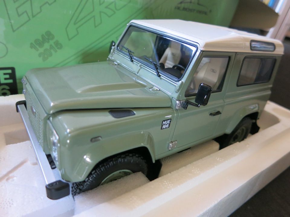 Almost Real 1:18 Land Rover Defender 90 Heritage 810204 2015 in Straßlach-Dingharting