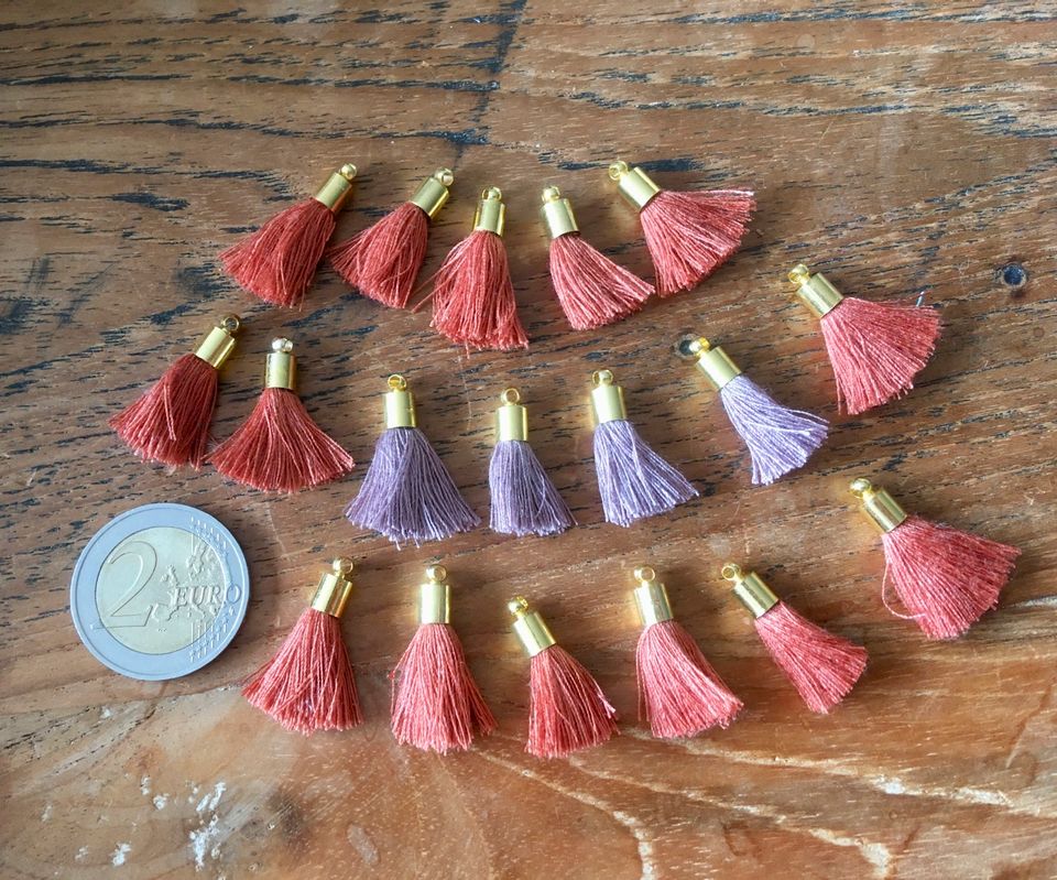 Quasten Bommel klein rostrot lila Gold Fassung Anhänger in St. Leon-Rot