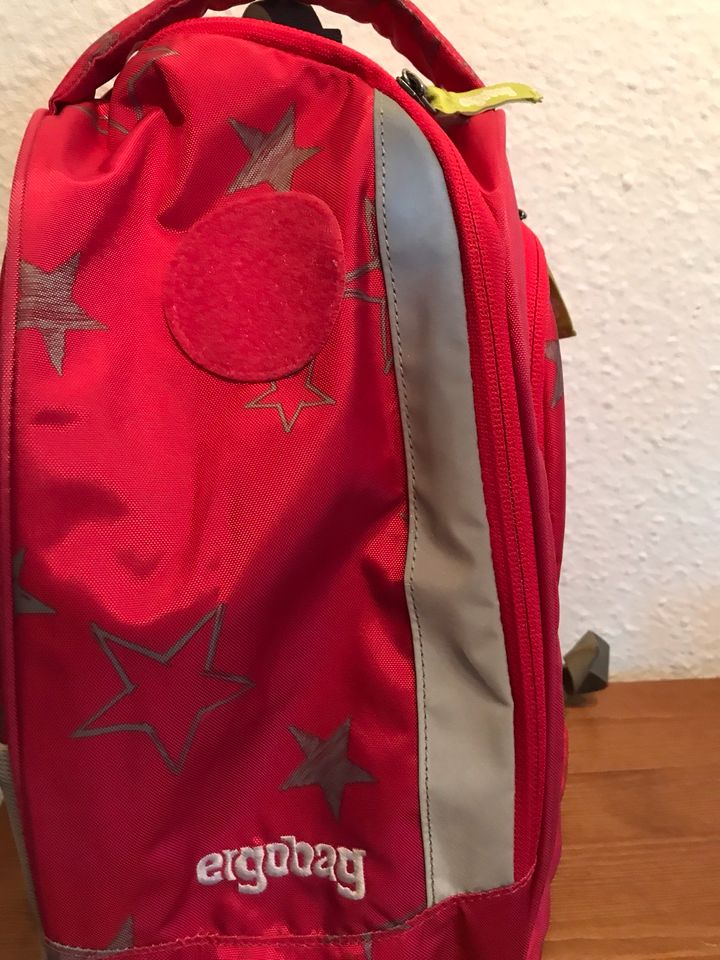 Ergobag Schulrucksack Schulranzen mit viel Zubehör in Köln